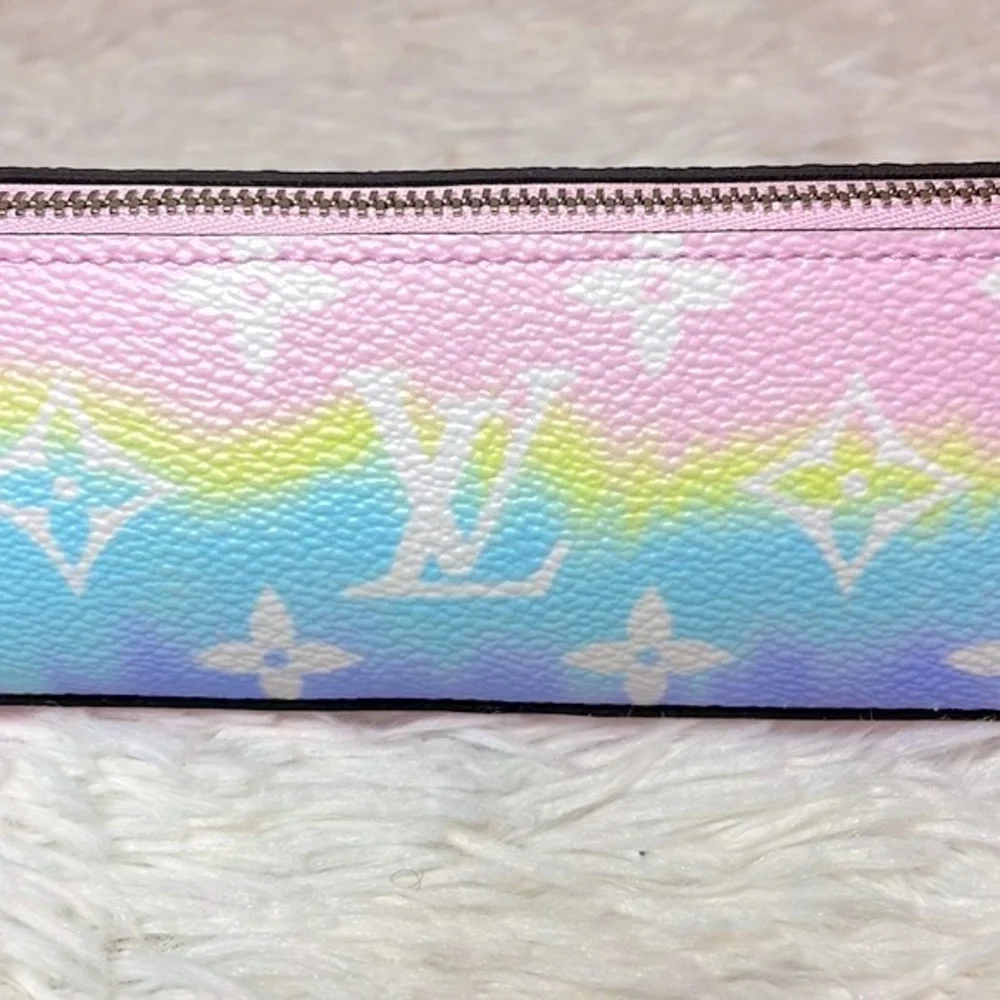 Louis Vuitton full inclusion